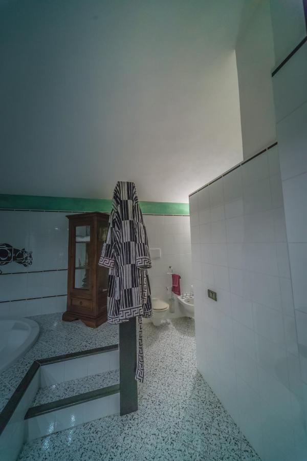 Villa Buzzi Besozzo Luaran gambar